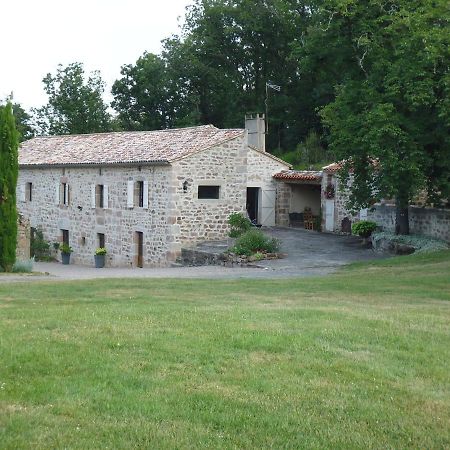 La Fleur De Lys Bed & Breakfast Roussayrolles Bagian luar foto